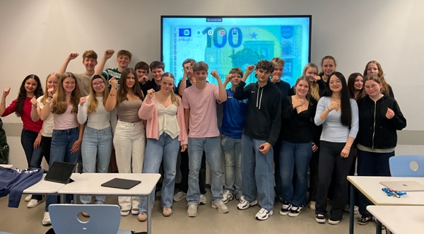 Die Klasse 9c Biologie des Evangelischen Gymnasiums in Nordhorndny hat das Preisgeld sinnvoll für den Wandertag eingesetzt und hatte dabei viel Freude. 